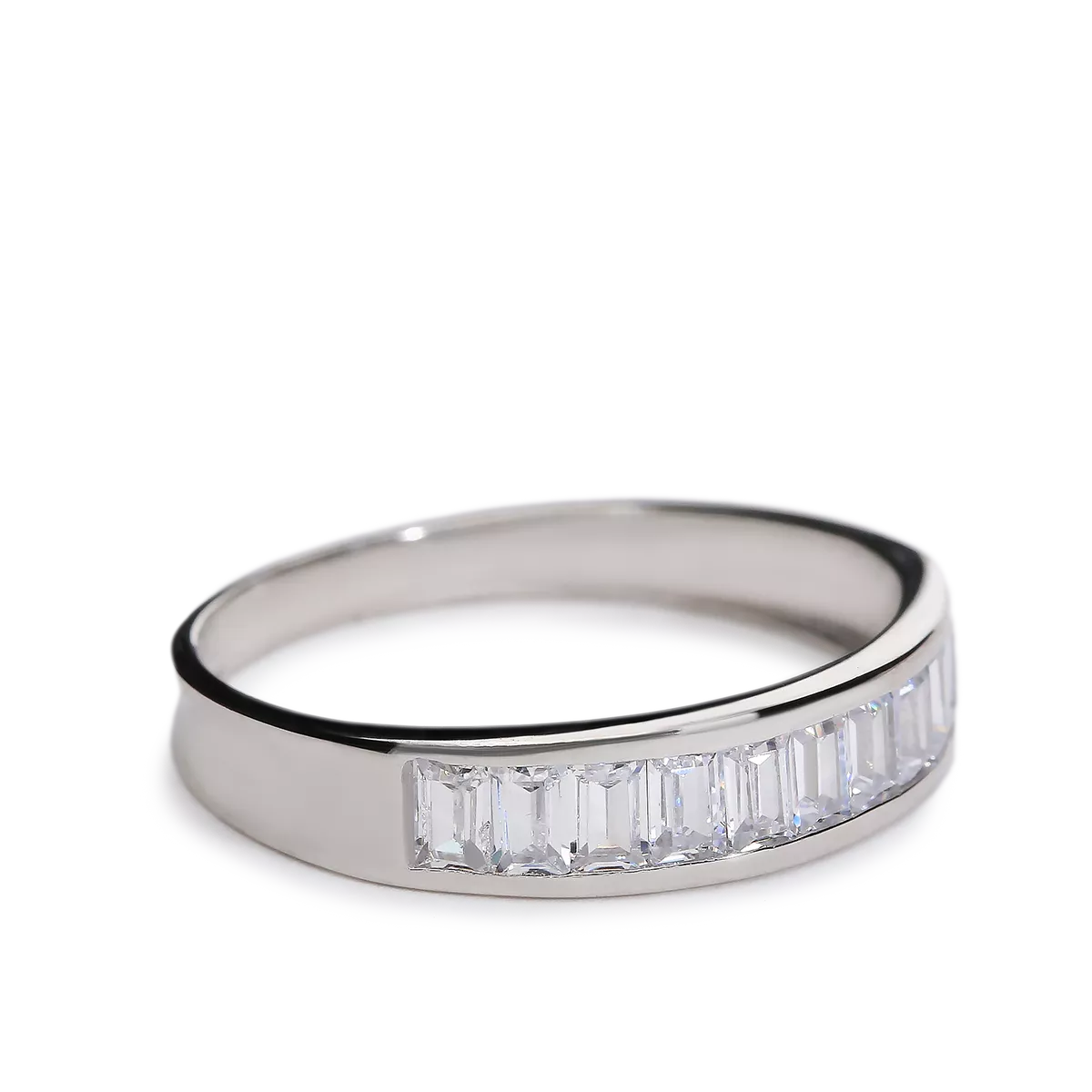 18k white gold ring