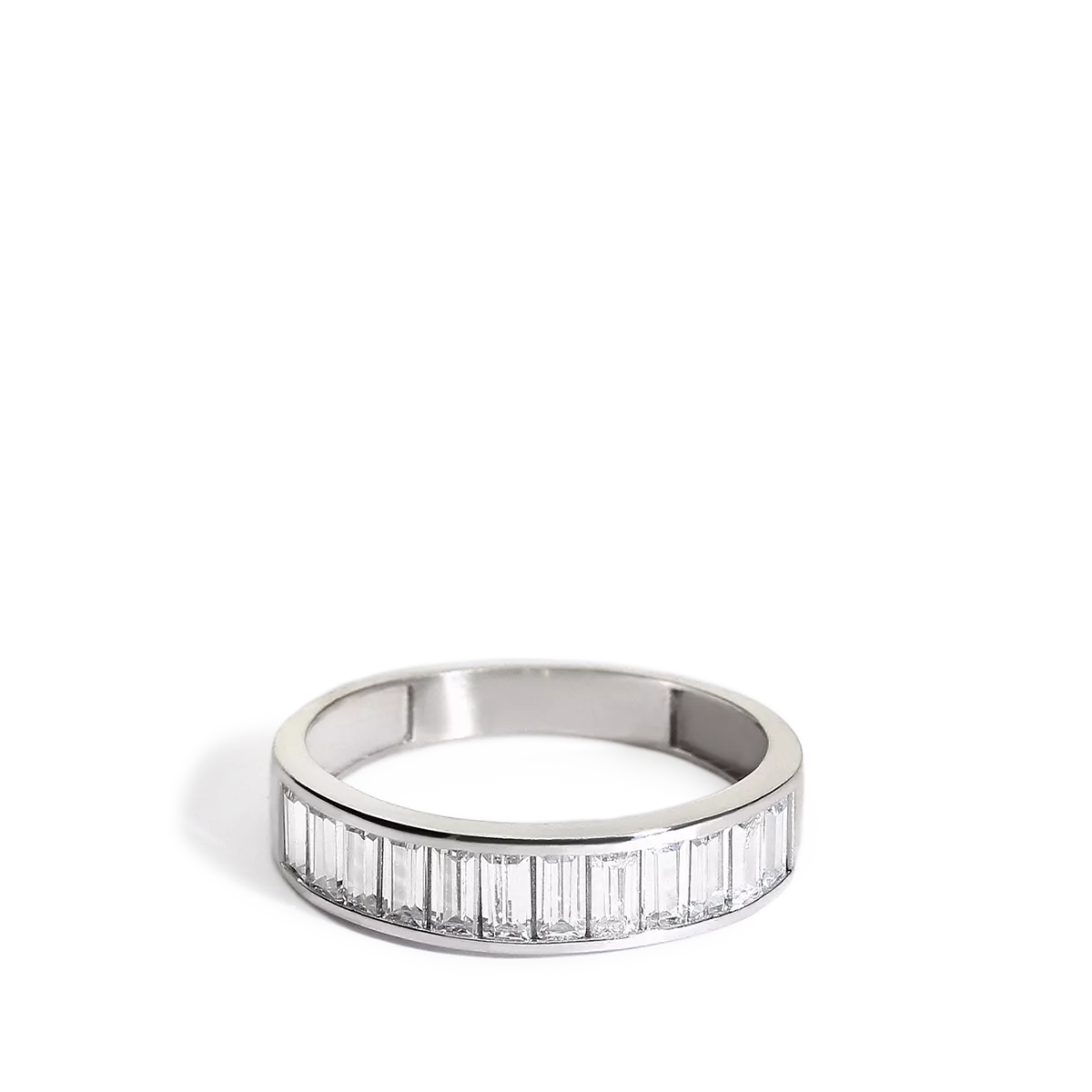 18k white gold ring