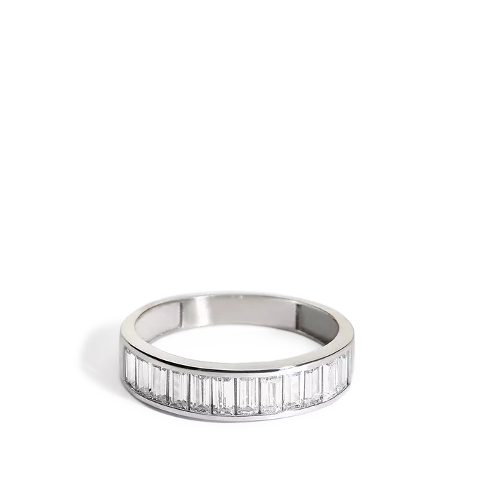 18k white gold ring