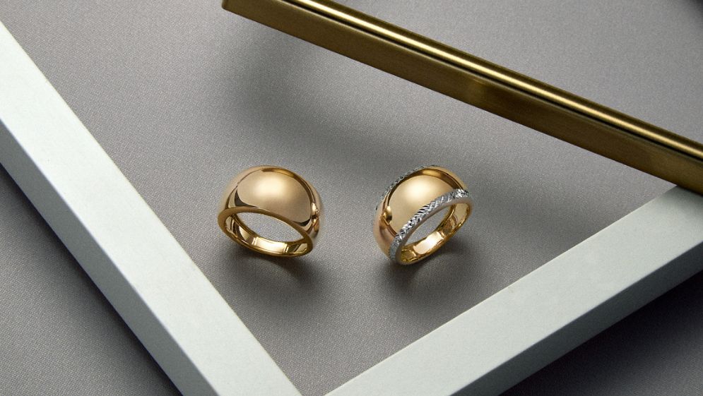 Which piece of jewellery to gift on Mother's Day 2025?