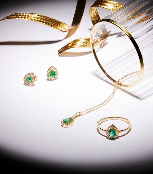 Discover the different green gemstones.