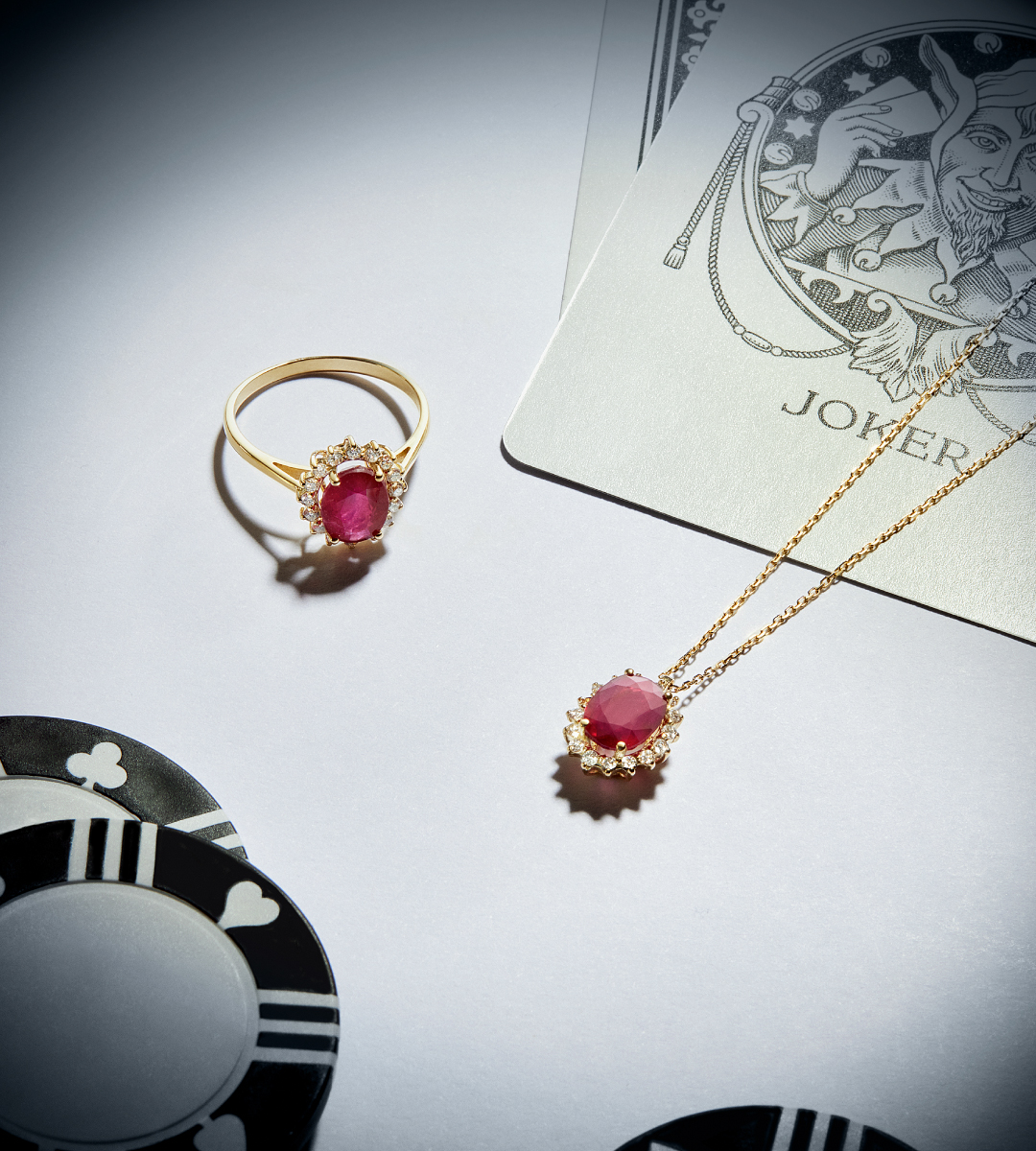 18k gold diamond pendant